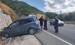 Havran Yolunda Trafik Kazası: 2 Kişi Yaralandı
