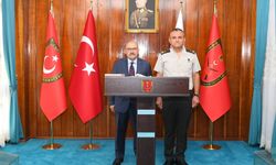 Vali İsmail Ustaoğlu'ndan Tümgeneralliğe Terfi Eden İsmail Analı'ya Anlamlı Ziyaret