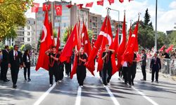 Balıkesir’de 30 Ağustos Coşkusu! İl Milli Eğitim Müdürü Selehattin Kal Törenlere Katıldı!