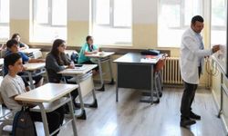 MEB'den 81 İle Yeni Yıl Genelgesi: Öğretmenlere Önlük Zorunluluğu Getirildi! Veli Görüşmeleri Randevulu Olacak!