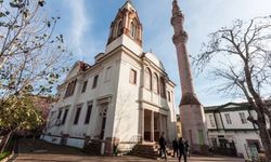 Ayvalık’ın Kalbindeki Mucize Yapı! Saatli Camii’nin Hikayesi:
