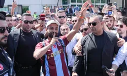 Trabzonspor'un Yeni Transferi Mohamed Salah İstanbul'a İndi, İlk İşi Üçlü Çektirmek Oldu!