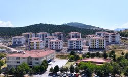 Sındırgı'da Depremzedeler Yuvalarına Kavuşuyor: 305 Konut Ve 1 İş Yeri Bugün Teslim Ediliyor!