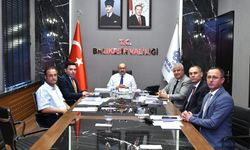 Balıkesir'de Eğitim Yatırımlarına Vali Dokunuşu! Kocaseyit Salonu'nda Kritik Zirve: Yeni Dönemde Neler Yapılacak?