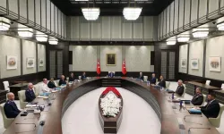Yüksek Askeri Şura (YAŞ) Kararları Açıklanıyor! İki Kuvvet Komutanı Emekli mi Oluyor? İlk Kadın Tümamiral Yolda!