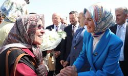 Bakan Mahinur Özdemir Göktaş Balıkesir’de! Ekinlik Adası’nda Çocuklarla Buluştu