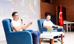 Süper Lig’in İki Hakemi Balıkesir’de Gençlerin Karşısına Çıktı! Bu Kez Düdük Değil Mikrofon Vardı