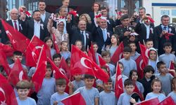 Balıkesir Protokolü İlköğretim Haftası’nda Tam Kadro Sahada! Öğrencilerin İlk Hafta Heyecanına Ortak Oldular