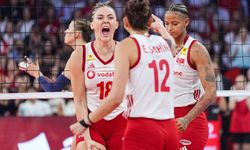 FİLENİN SULTANLARI AVRUPA ŞAMPİYONU! İtalya’yı Dev Finalde Devirip Altın Madalyayı Aldık