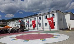 Edremit’e 13 Derslikli Yeni Okul! Avcılar Zehra Ferhatoğlu İlk ve Ortaokulu Açıldı