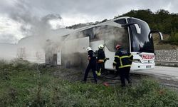 Samsun’da Yolcu Otobüsü Seyir Halindeyken Alev Alev Yandı! Facia Son Anda Önlendi!