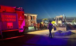 Son Dakika! Büyükçekmece’de Toprak Kayması: İnşaat Alanında Göçük Altında Kalan 2 İşçi İçin Yoğun Arama Kurtarma Başladı