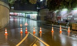 İstanbul'da Sağanak Etkili Oldu: Zincirlikuyu Alt Geçidi Trafiğe Kapatıldı!