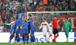 Türkiye - İtalya Maçında İlk Yarı Bitti! Milliler Soyunma Odasına 3-0 Geride Girdi