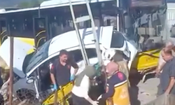 Son Dakika! Sultanbeyli'de İETT Otobüsü ile Otomobil Çarpıştı: Biri Bebek 4 Yaralı Var!