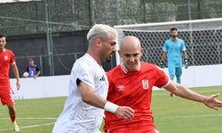 Balıkesirspor - Uşakspor Maçında İlk Yarı Bitti! Gol Sesi Çıkmadı