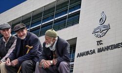 Emekliye 25 Bin TL Seyyanen Zam Gelecek Mi? AYM’den Yeni Karar Çıktı!