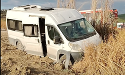 Son Dakika! Balıkesir-Savaştepe Yolunda İşçi Servisi Kaza Yaptı! 13 Yaralı