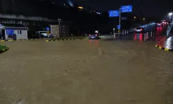 Trabzon'da Sağanak Hayatı Felç Etti! 114 İhbar Geldi, 533 Personel Sahaya İndi! Sel ve Heyelan Uyarısı Geldi!