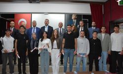 Balıkesir'de Ahilik Haftası Törenle Tamamlandı: Genç Esnaflara Kalfalık, Ustalık ve İş Yeri Belgeleri Verildi!