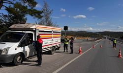 Balıkesir'de Canlı Hayvan Taşıyan Araçlara Sıkı Denetim! Ekipler Yollara Çıktı