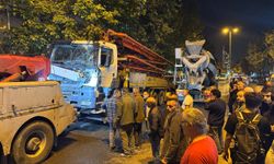 İstanbul'da Korku Dolu Dakikalar! Avcılar'da Beton Kamyonu Park Halindeki 7 Aracı Ezdi Geçti: İşte O Anlar!