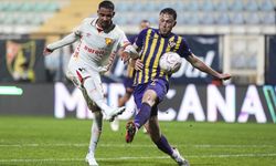 Göztepe'den Eyüpspor Karşısında Gövde Gösterisi: Andre Henrique Hat-Trick İle Yıldızlaştı!