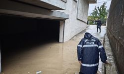 Balıkesir'de Sağanak Alarmı: Susurluk'ta Cadde ve Sokaklar Suyla Kaplandı!