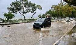 İstanbul Valiliği Saat Verdi! Kuvvetli Yağış Yeniden Geliyor! Sel ve Su Baskını Riski Devam Ediyor