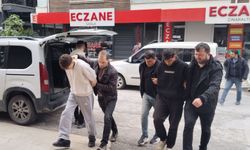Bursa’da Bıçaklı Kavga Can Aldı: 18 Yaşındaki Emre Acar Hayatını Kaybetti, 3 Şüpheli Gözaltına Alındı!