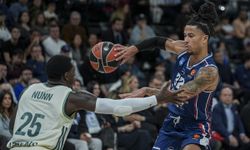 Anadolu Efes'ten EuroLeague'de Muhteşem Galibiyet! Panathinaikos'u 83-68 Mağlup Etti