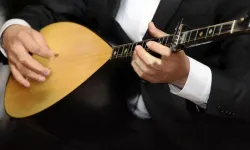 Edremit’te Ücretsiz Bağlama Kursu Fırsatı! Atatürk Gençlik Merkezi’nde Kayıtlar Devam Ediyor!