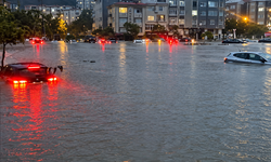 İstanbul'da Sağanağın Bilançosu Ağır Oldu! 1277 Su Baskını, 47 Mahsur Kalma Olayı