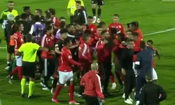 Benfica - Santa Clara Maçından Sonra Ortalık Karıştı! Jhon Duran Kırmızı Kart Gördü, Benfica İtiraza Hazırlanıyor