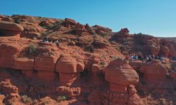 Burası Arizona değil Kağızman! Bayam Kızıllıkları doğaseverlerin ilgi odağı