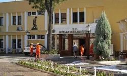 Son Dakika! Milas Belediyesi Binasına Sabaha Karşı Operasyon Düzenlendi, Girişler Durduruldu!