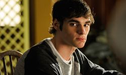 Breaking Bad'in Walter Jr.'ı RJ Mitte Kimdir? Ünlü Oyuncu Kaç Yaşında, Hangi Filmlerde Oynadı? Hayatı Ve Kariyeri!