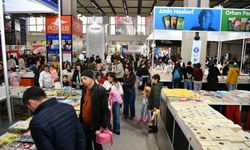 Balıkesir Kitap Fuarı'nda Bugün Kimler Var? 19 Ekim Söyleşi ve İmza Programı Açıklandı!