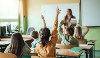 Yarın Okul Var mı? Pazartesi Günü Okullar Açılıyor mu? Bayram Tatili Ne Zaman Bitiyor?