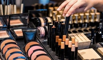 Makyaj Çantaları Boşalıyor mu? Dev Kozmetik Markaları Türkiye'den Çekiliyor mu? İşte O İddianın Perde Arkası!