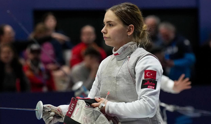 Balıkesir'in Gururu! Milli Eskrimci Alara Atmaca Altın Madalyayla Tarih Yazdı!