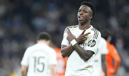 Real Madrid’den Gövde Gösterisi: Arda Güler’li Kadro Fırtına Gibi Esti! Sociedad'ı 4-1 Mağlup Etti!