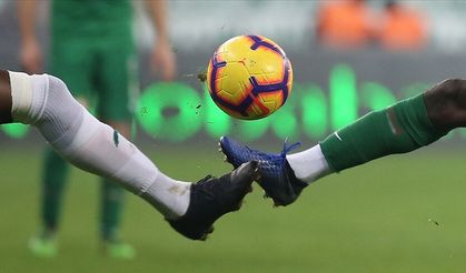 Süper Lig’de Transfer İçin Geri Sayım Başladı! TFF Tarihi Açıkladı, Kulüpler İmzaları Yetiştirmek İçin Zamanla Yarışıyor