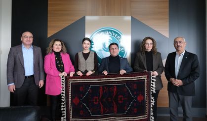 Balıkesir Üniversitesi'nden Erişilebilir Tasarım: Yağcıbedir Motifleri Görme Engellilerle Buluşuyor