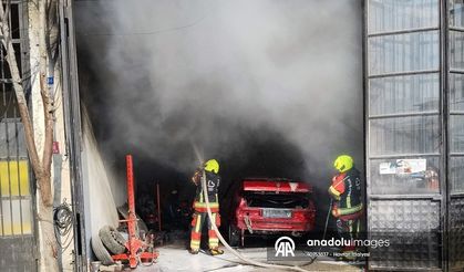 Havran Sanayi Sitesi’nde Korkutan Yangın: 2 Araç Küle Döndü, 1 Yaralı