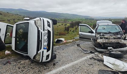 Balıkesir’de Bayram Bilançosu Ağırlaşıyor! Şamlı Yolunda Feci Kaza!