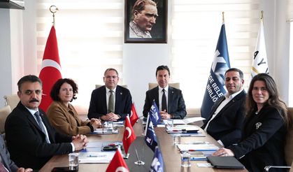 Ege'nin Başkanları Ayvalık'ta Buluştu! Lal Denizli ve Ahmet Aras'tan "Dirençli Gelecek" Vurgusu!