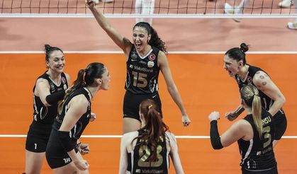 VakıfBank Seride 2-1 Öne Geçti! Fenerbahçe^yi Devirdi! Şampiyonluk İçin Sadece Bir Galibiyet Kaldı!