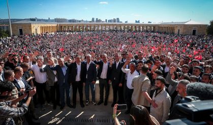 CHP Karesi'den  fotoğraf kıyaslaması: Yüz binler gereken cevabı verdi!