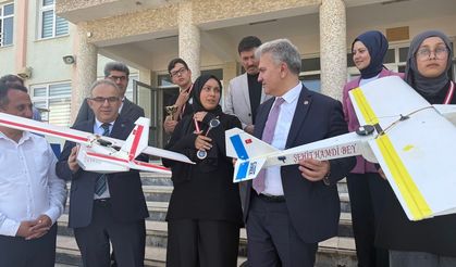 Balıkesirli Gençler Dünyayı Dize Getirdi! İHA Yarışmasında Çifte Zafer: Milletvekili Canbey'den Tebrik Ziyareti